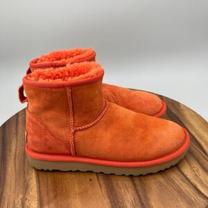 UGG Classic Mini II Boots Womens Size 8 Orange Suede Winter Ankle Casual Comfort